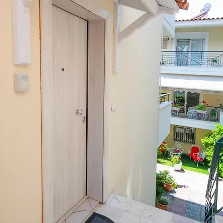 N&j 1 Apartment Pefkochori
